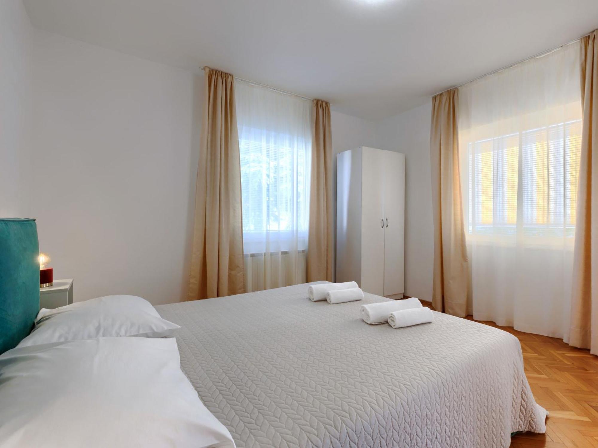 Apartment Nika-7 Umag Buitenkant foto